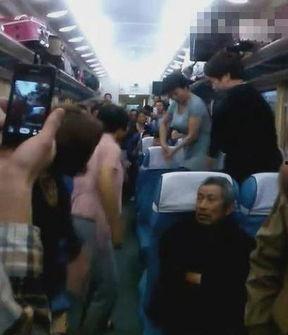 青岛大妈爆料事件视频播放,揭秘事件背后真相